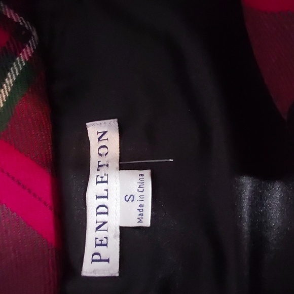 Pendleton Womens Red/Green Plaid Zipper Lambswool Sweater Vest Preppy Sz.Small - Picture 11 of 11